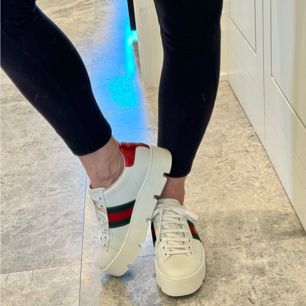Gucci Ace Bee Sneaker - Picture 5 of 9
